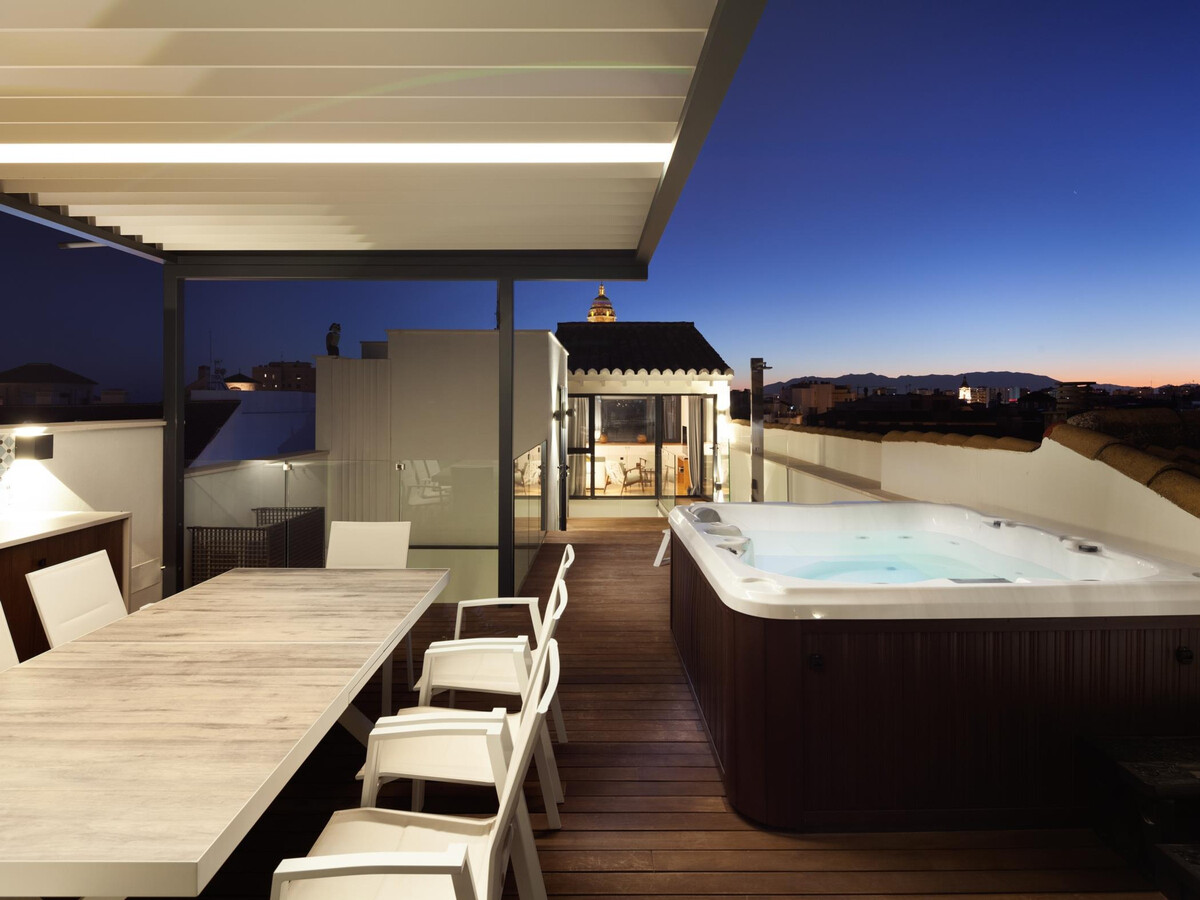 Penthouse moderne 2 étages, terrasse jacuzzi à Málaga - Photo 2