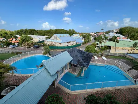 T2 Sainte-Anne avec terrasse couverte près de la plage : photo 9