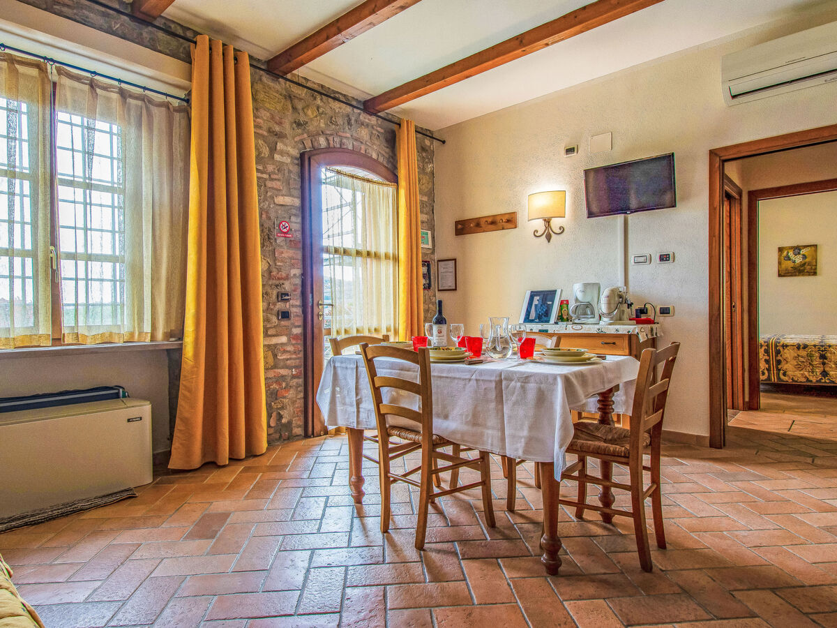 Giallo, gîte 2 pièces avec piscine à Lajatico - Photo 8