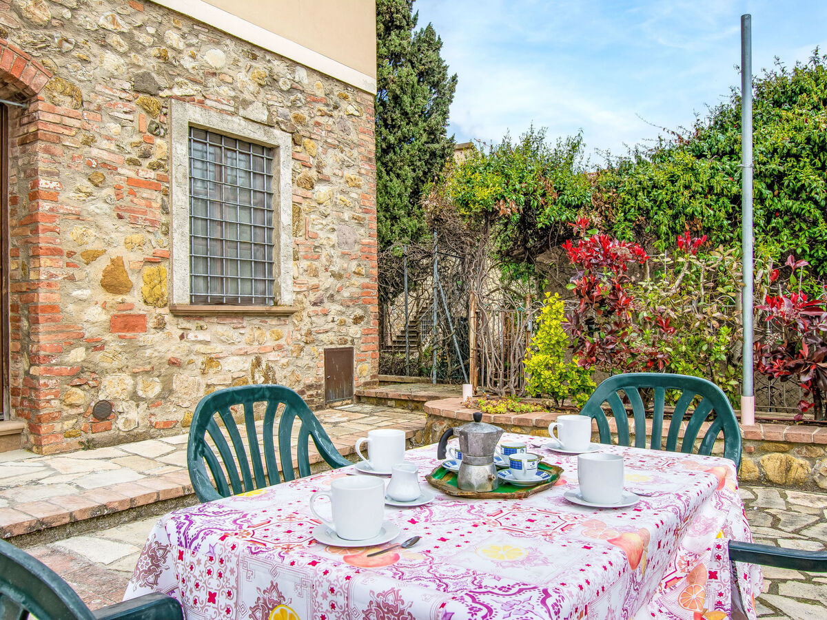 Giallo, gîte 2 pièces avec piscine à Lajatico - Photo 9