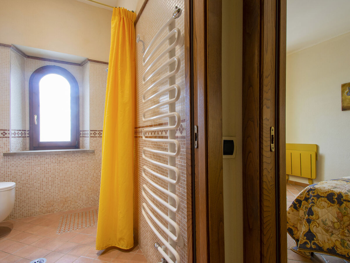 Giallo, gîte 2 pièces avec piscine à Lajatico - Photo 16