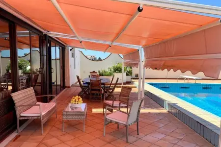 Location maison à Mazara del Vallo, Appartement en Sicile avec Piscine & Tennis