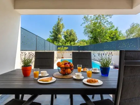 Maison Larus avec piscine privée à Malinska : photo 2