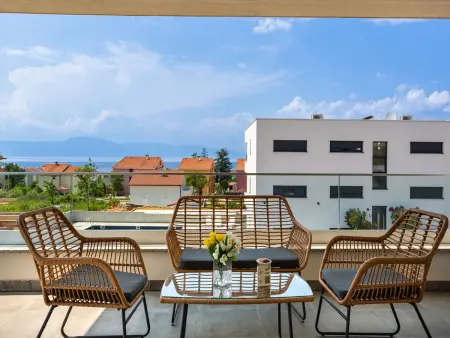 Maison Larus avec piscine privée à Malinska : photo 5