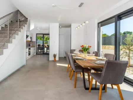 Maison Larus avec piscine privée à Malinska : photo 12