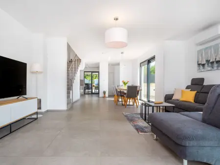 Maison Larus avec piscine privée à Malinska : photo 14