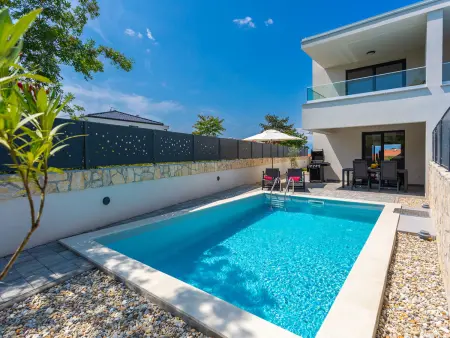 Maison Larus avec piscine privée à Malinska : photo 16