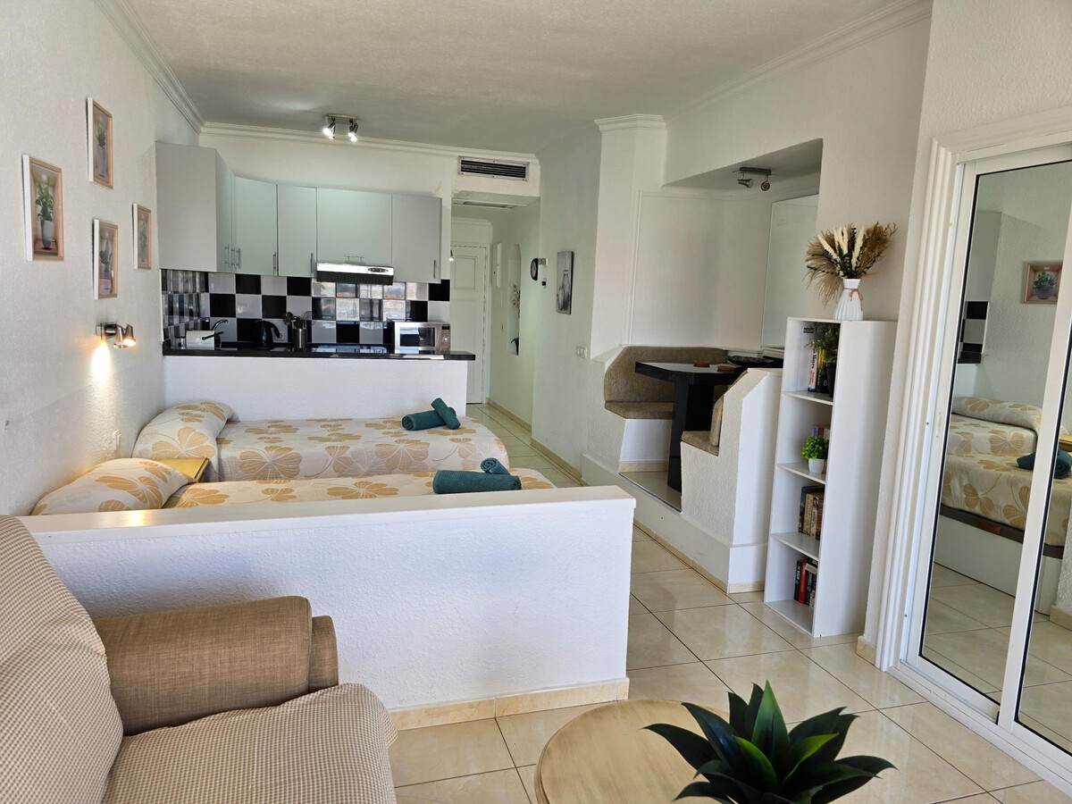 Studio vue mer à San Eugenio, piscine chauffée - Photo 11