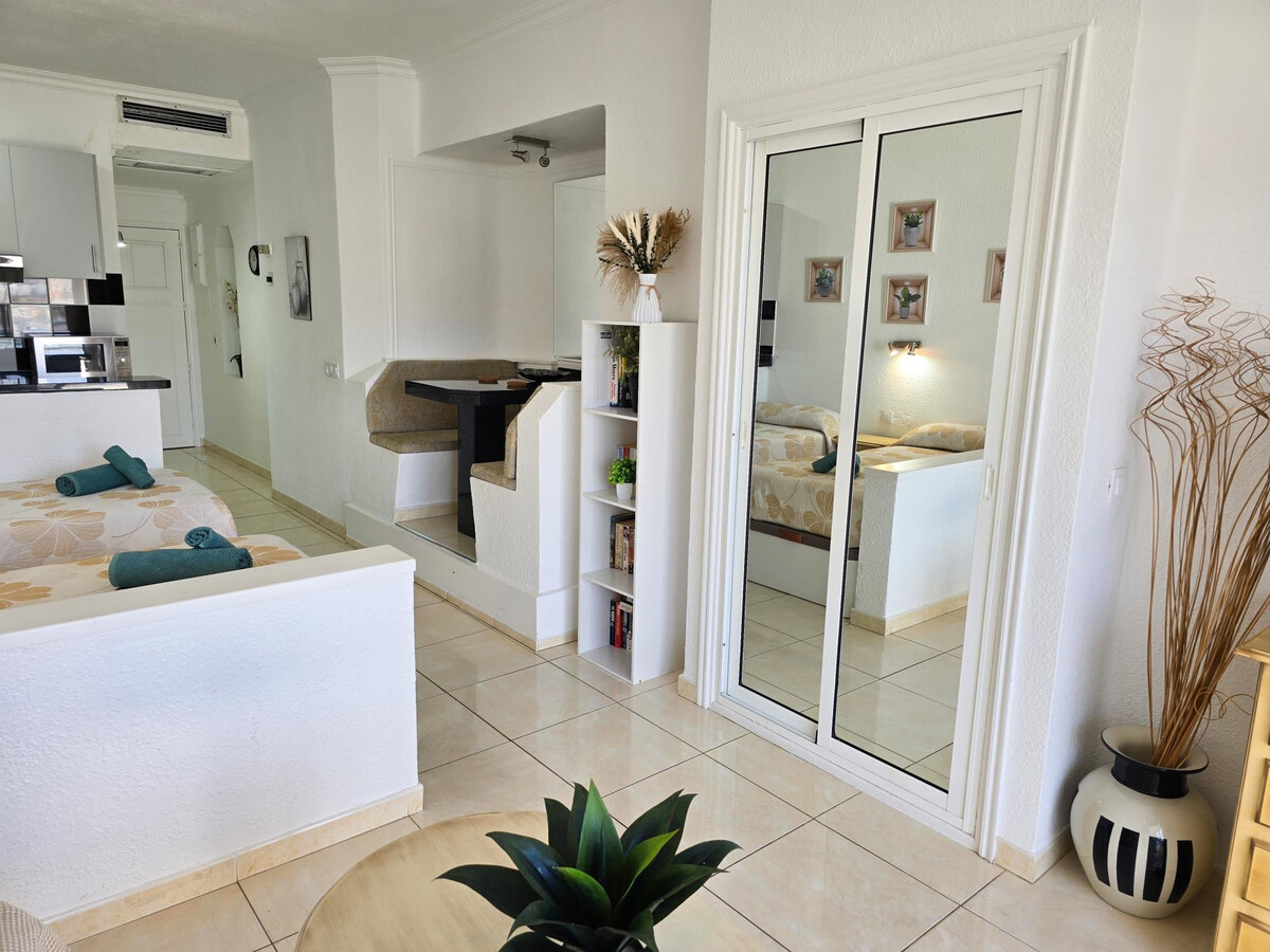 Studio vue mer à San Eugenio, piscine chauffée - Photo 12