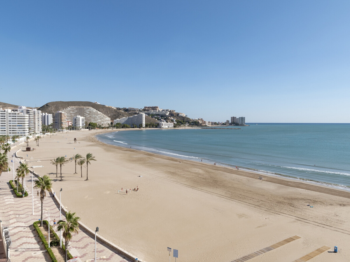 Appartement 3 chambres en première ligne de plage à Cullera - Photo 1