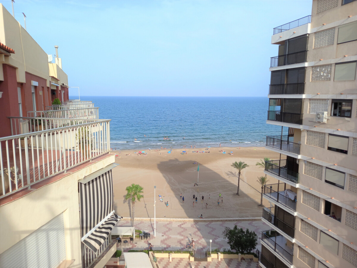 Appartement 3 chambres avec terrasse 25 m² à Cullera - Photo 2