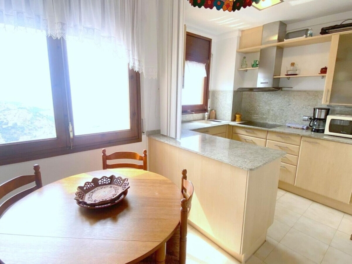 Appartement 6 pers. Roses - Terrasse vue mer et barbecue - Photo 7