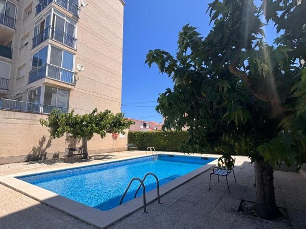 Appartement 2 pièces Roses, piscine commune et terrasse - Photo 10