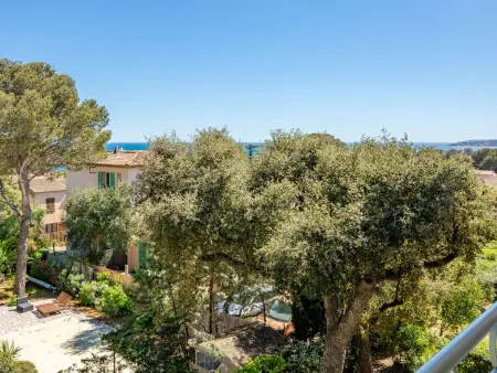 Appartement Les Calanques du Parc, vue mer à Saint Aygulf : photo 2