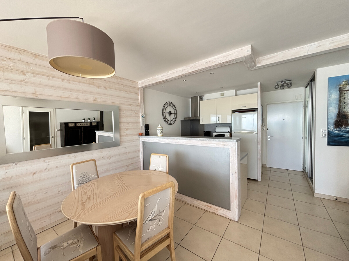 Appartement 2 étoiles face mer avec garage - Les Sables-d'Olonne - Photo 11