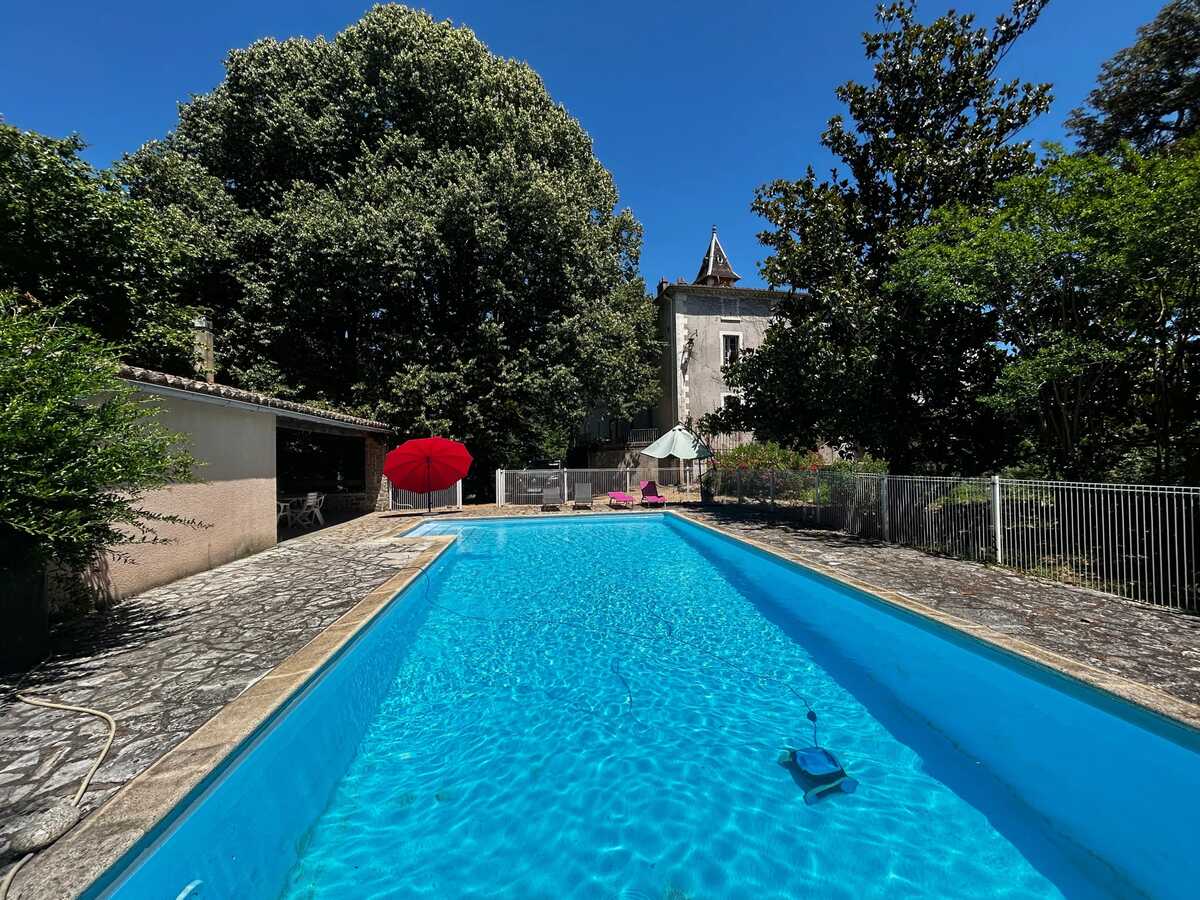 Villa historique à Berrias-et-Casteljau, 350 m² avec piscine privée - Photo 2