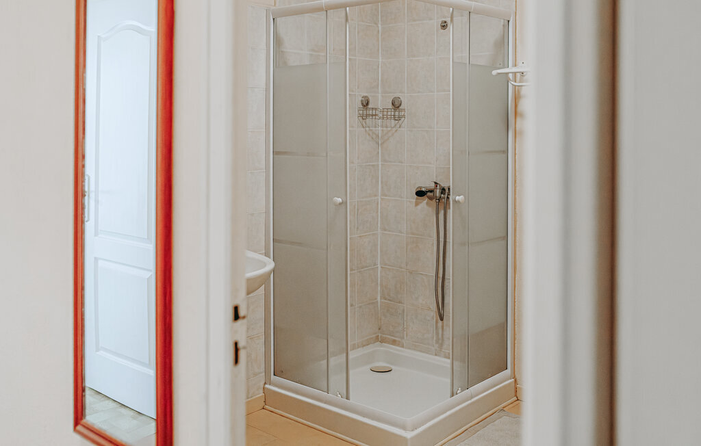 Maison jumelée avec piscine privée à Saint-Germain - Photo 22