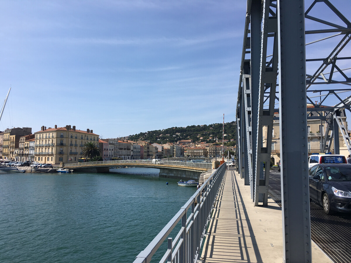 2 pièces Sète vue canal, parking privé, plage à 400 m - Photo 12