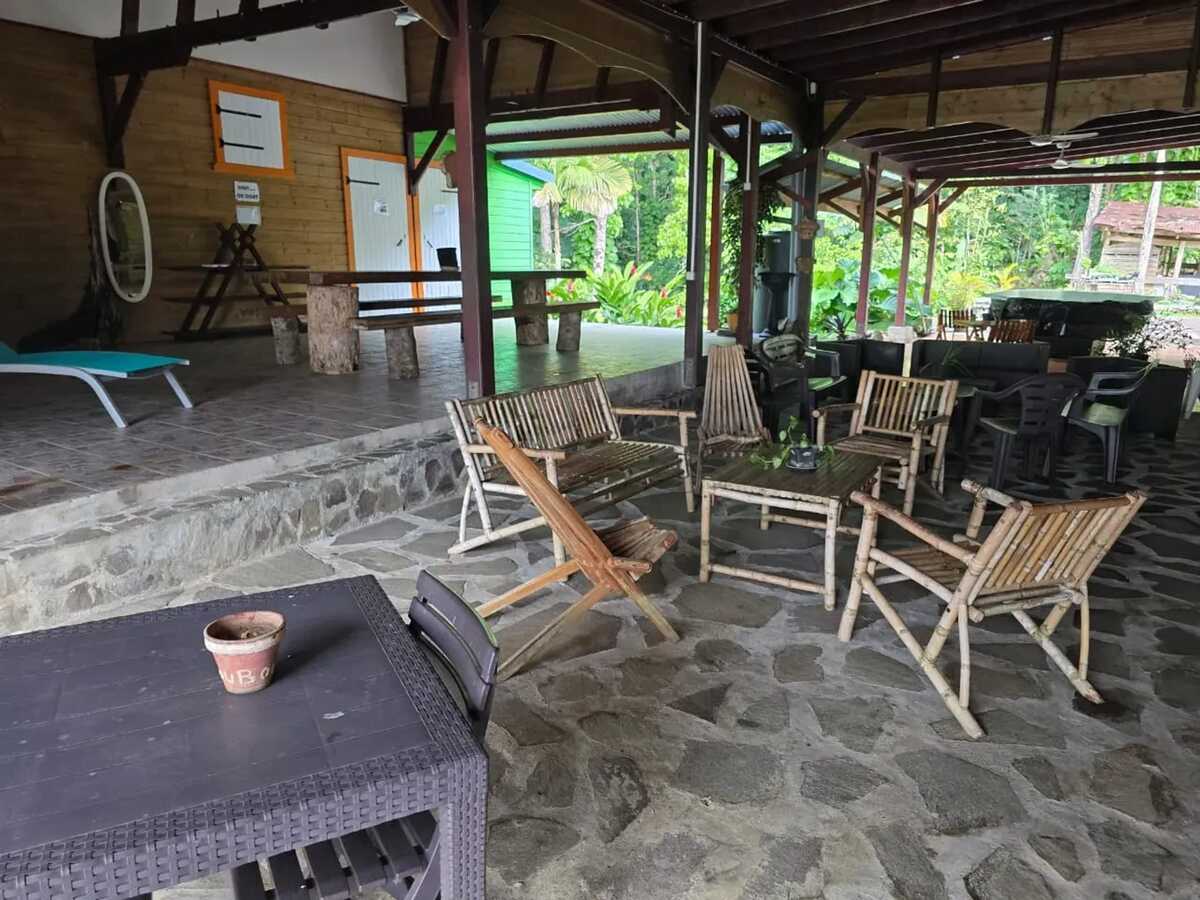 Appartement 5 chambres avec jardin et ruisseau à Goyave - Photo 15