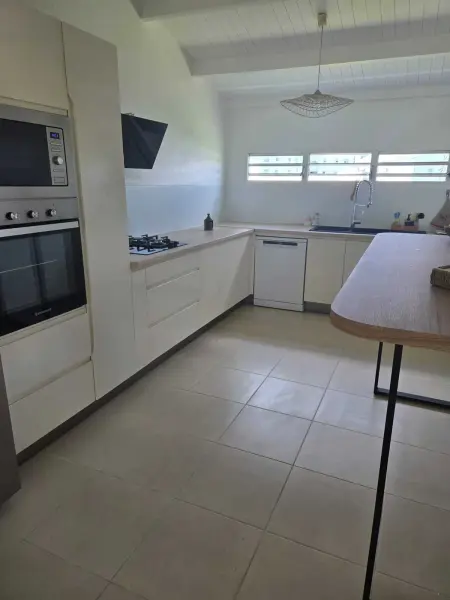 Maison 2 chambres avec jardin privatif et barbecue à Baie-Mahault : photo 13