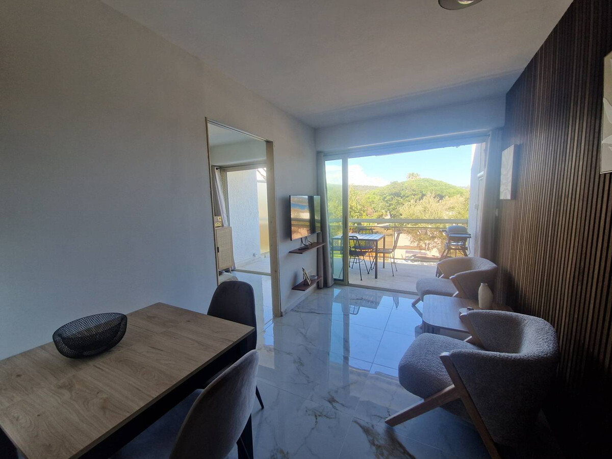 Appartement 2 pers. avec terrasse vue baie à Cavalaire - Photo 7