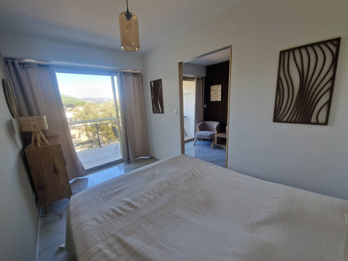Appartement 2 pers. avec terrasse vue baie à Cavalaire - Photo 11