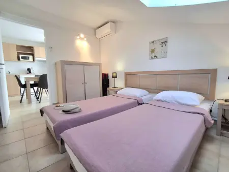 Appartement 6 pers. climatisé à 500m de la plage : photo 11