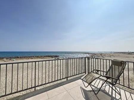 Location appartement à Mauguio, Confortable T3 sur plage avec WiFi et parking privé