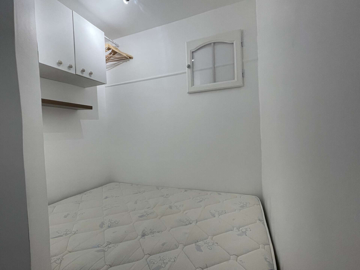 Studio cabine pieds dans l'eau au Lavandou - Photo 7