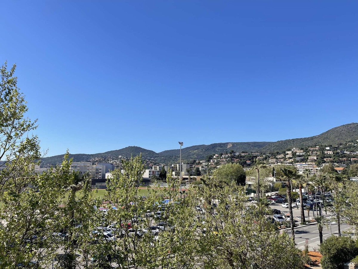 Studio cabine pieds dans l'eau au Lavandou - Photo 16
