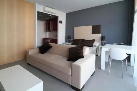 APOLO SUITES RENTALMAR ESTUDIO 4 PAX, Appartement sur la Costa Dorada près Plage - Photo 19