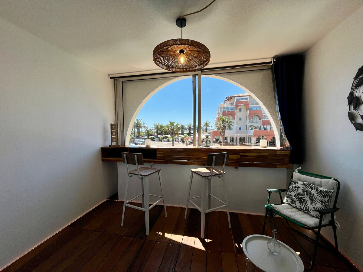 Deux pièces vue canal, loggia et parking à Sète - Photo 9