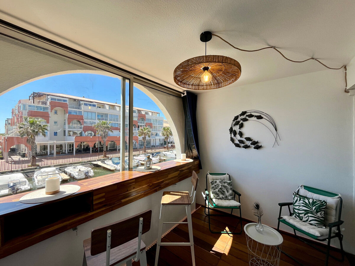 Deux pièces vue canal, loggia et parking à Sète - Photo 10