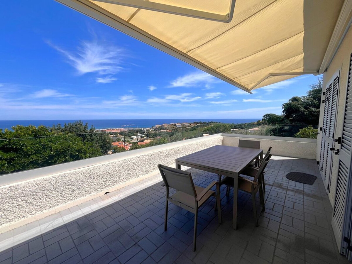 Bella Vista : Appartement Vue Mer à Solenzara - Photo 1
