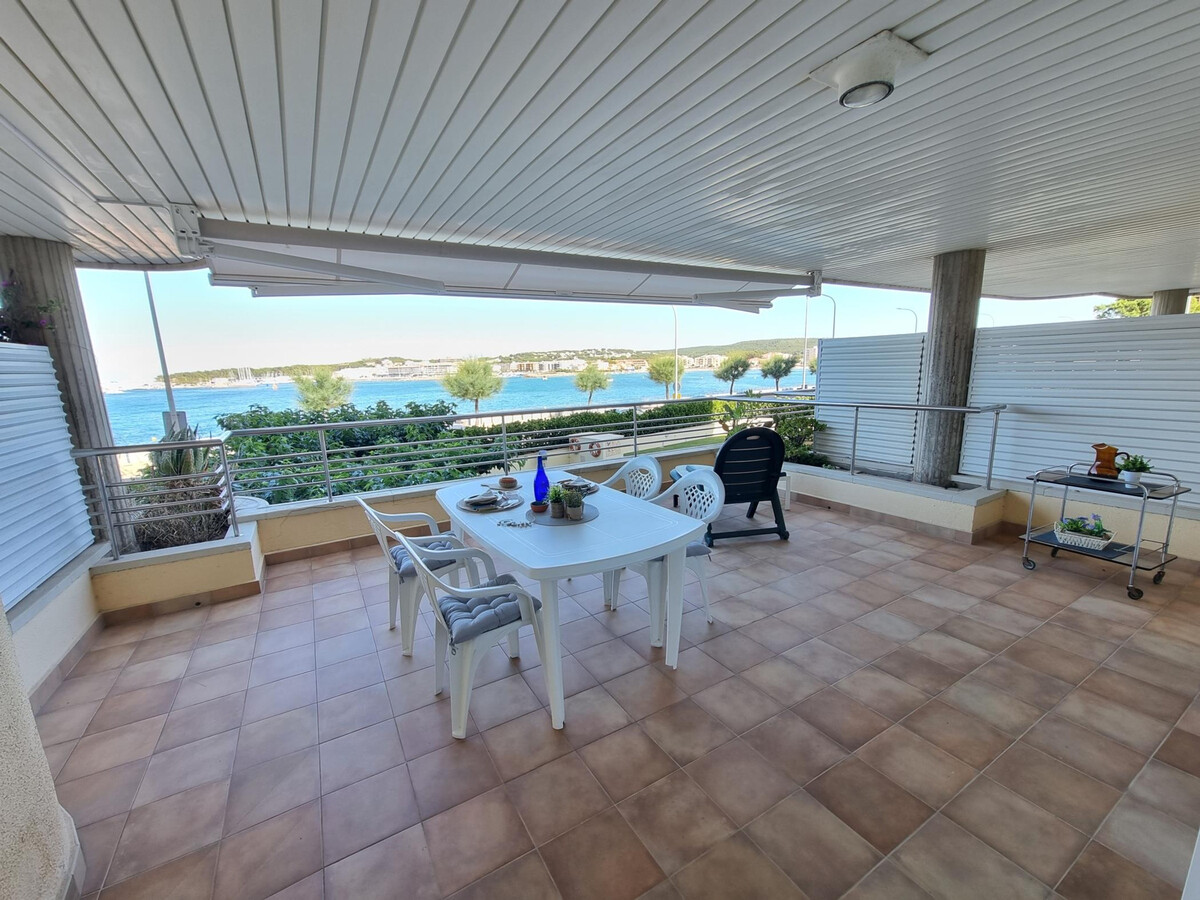 Appartement face à la mer avec terrasse à L'Escala - Photo 2