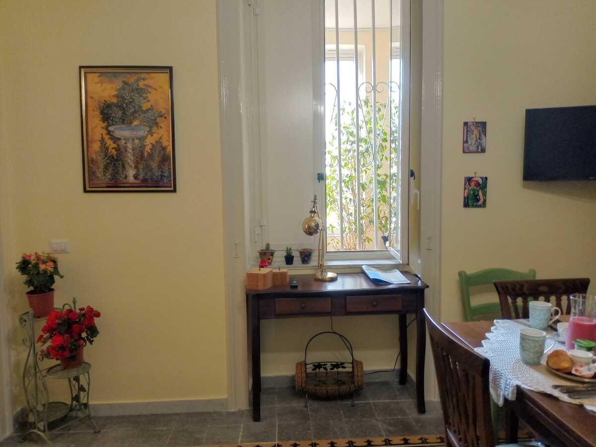 Appartement 2 chambres avec terrasse vue Naples - Photo 7