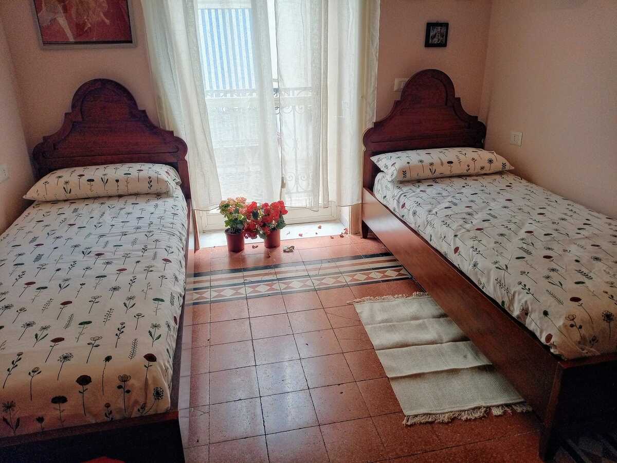 Appartement 2 chambres avec terrasse vue Naples - Photo 10
