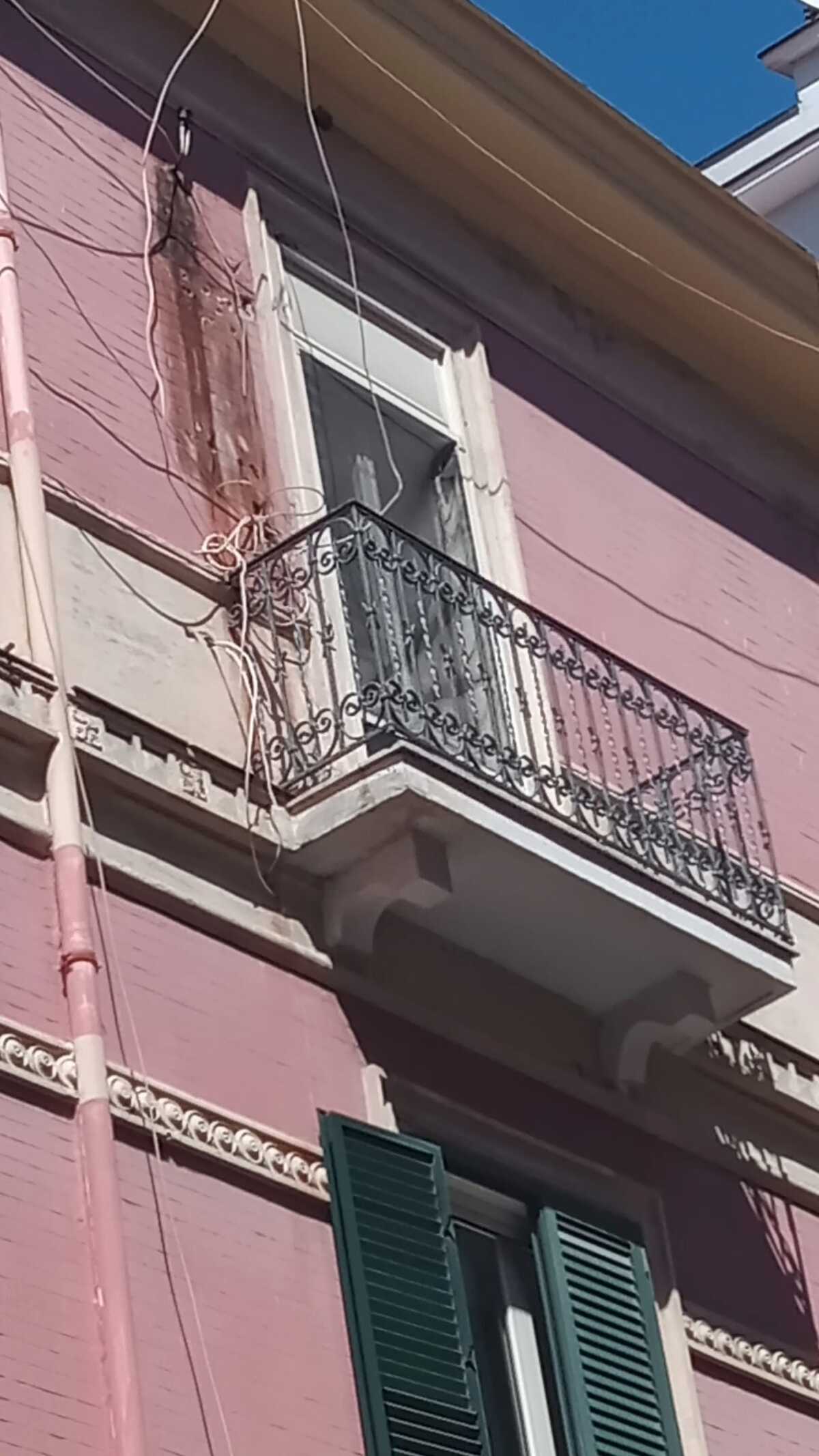 Appartement 2 chambres avec terrasse vue Naples - Photo 13