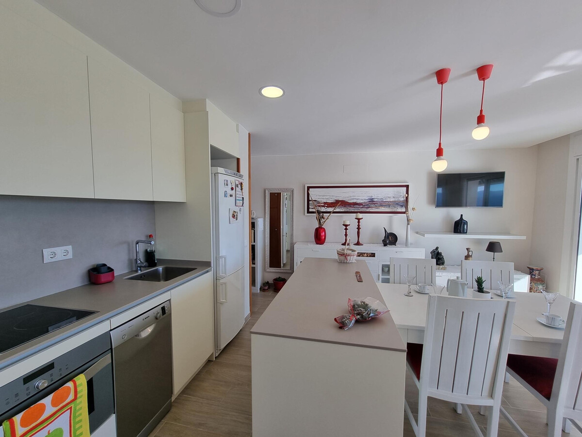 Appartement 2 chambres avec terrasse 20m² et piscine - Photo 11