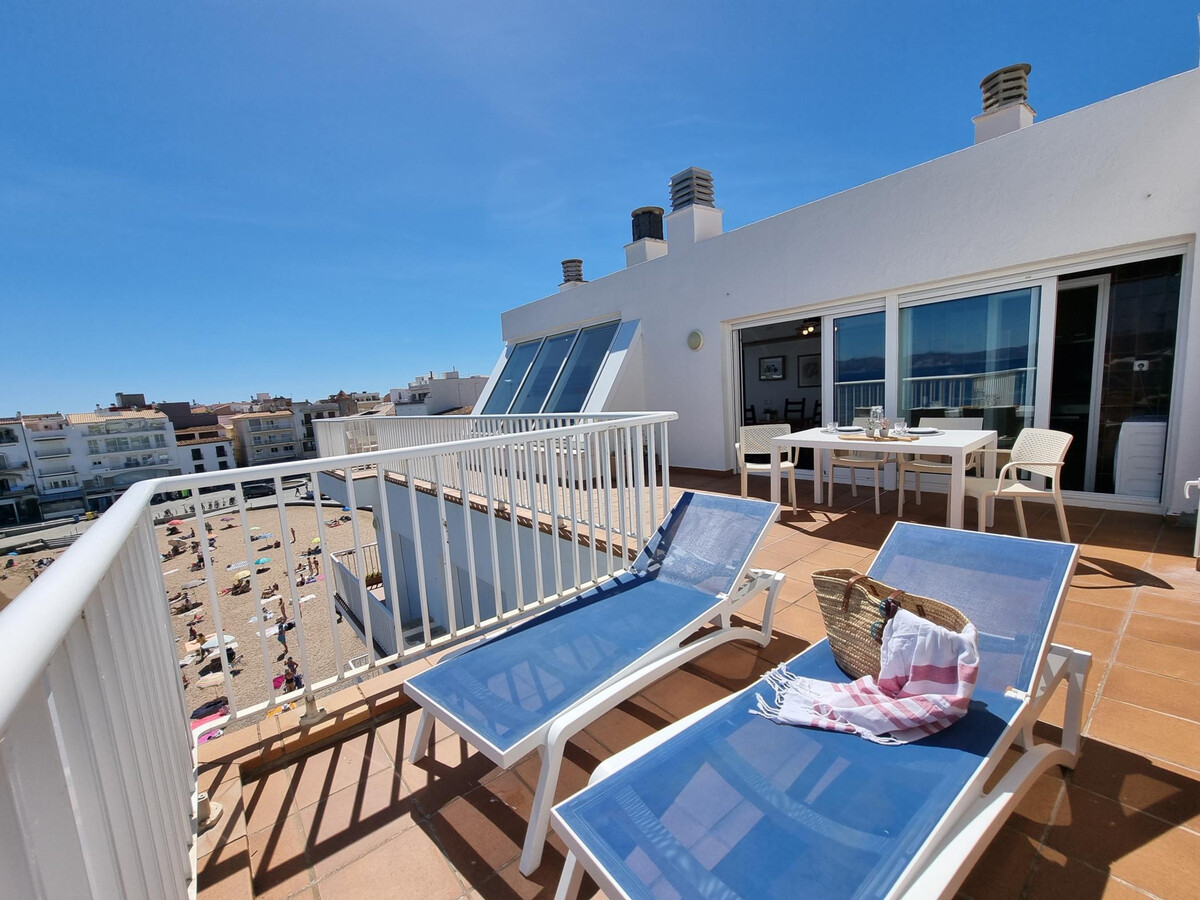 Appartement 3 chambres, terrasse 50 m² vue mer à L'Escala - Photo 2