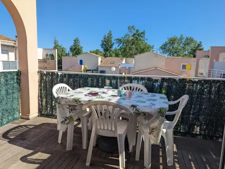 Location appartement à Marseillan Plage, Appartement rénové à Marseillan avec terrasse ensoleillée