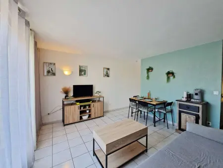 Appartement rénové à Marseillan avec terrasse ensoleillée - Photo 5