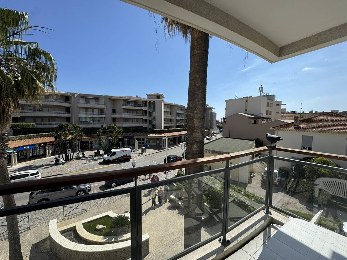 Appartement 6 personnes climatisé centre-ville Cavalaire - Photo 2