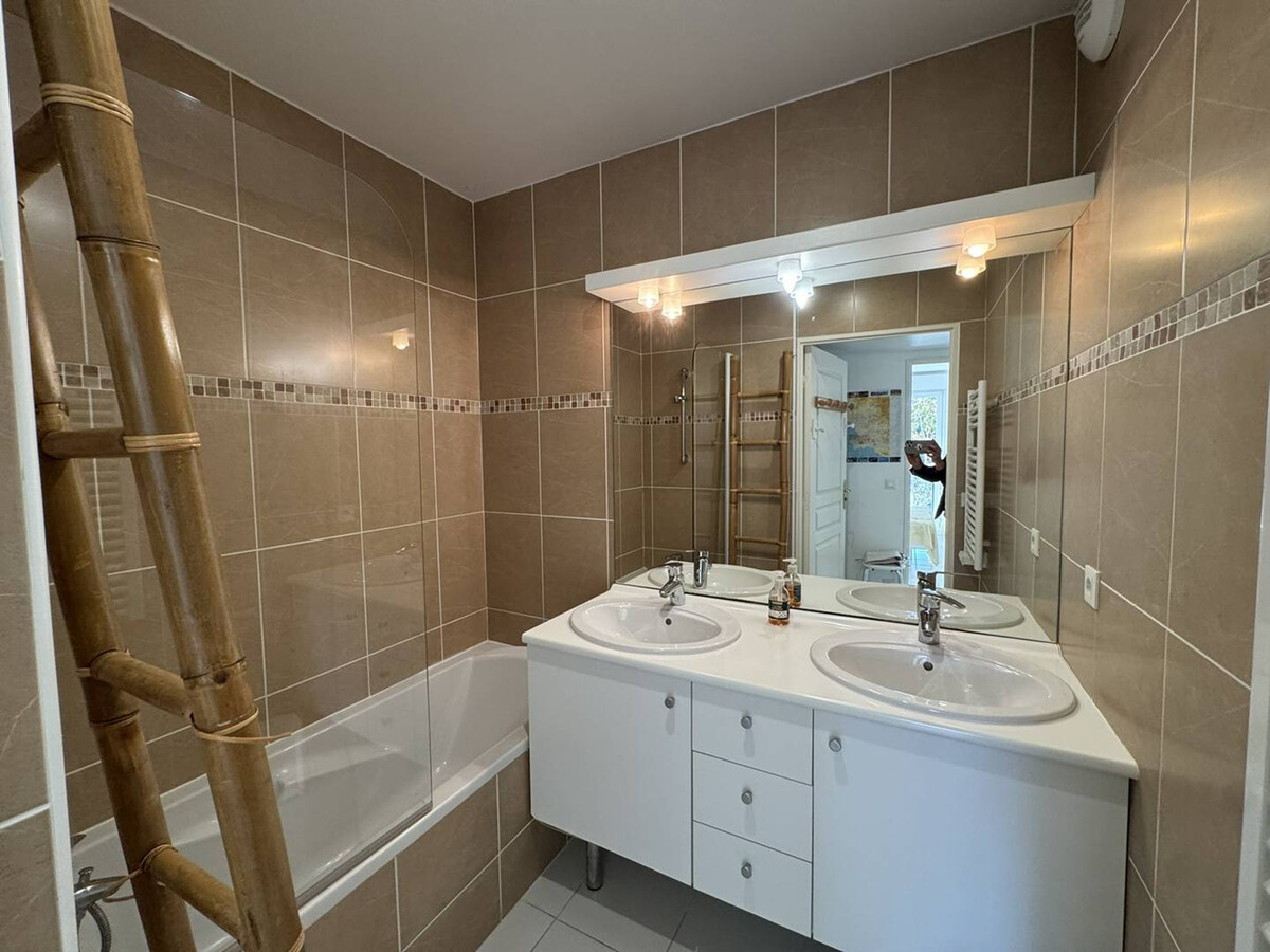 Appartement 6 personnes climatisé centre-ville Cavalaire - Photo 17