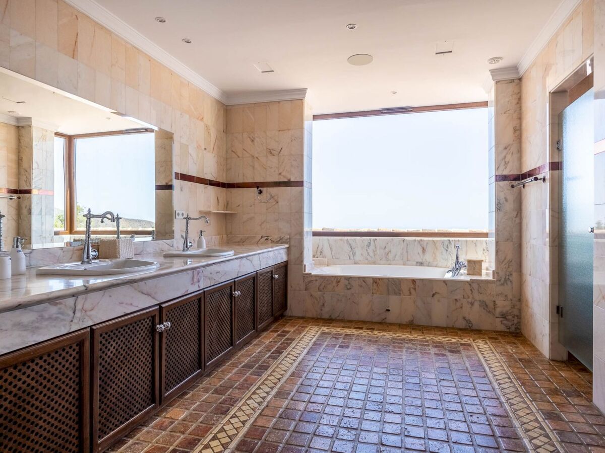 Villa Serena Marbella – piscine couverte chauffée sur 5 ha - Photo 23
