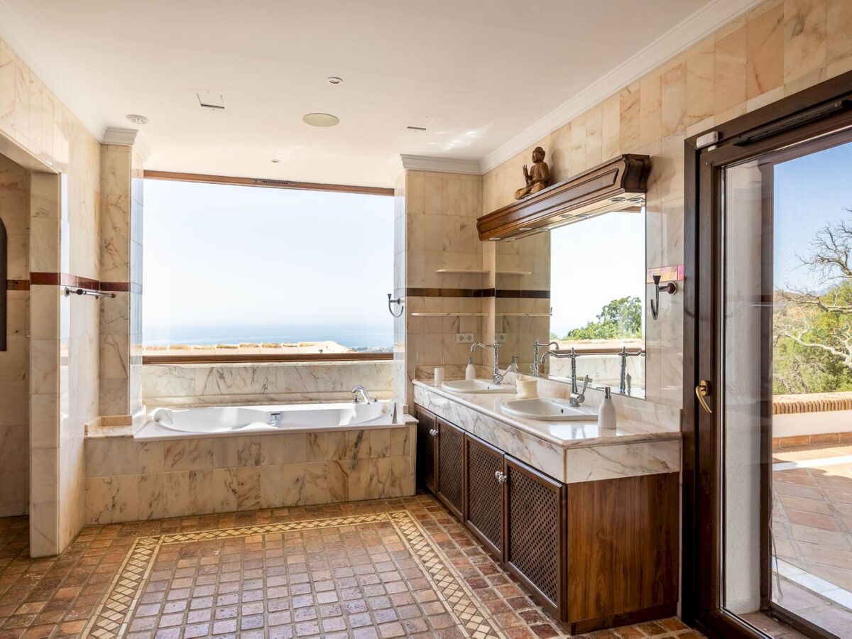 Villa Serena Marbella – piscine couverte chauffée sur 5 ha - Photo 37