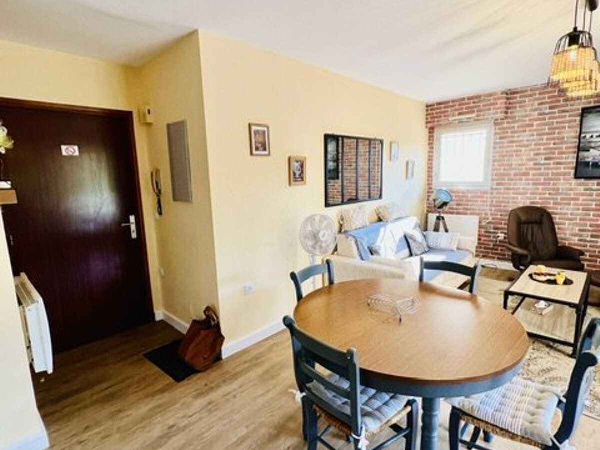 F2 40m² balcon avec parking près des Thermes - Photo 7