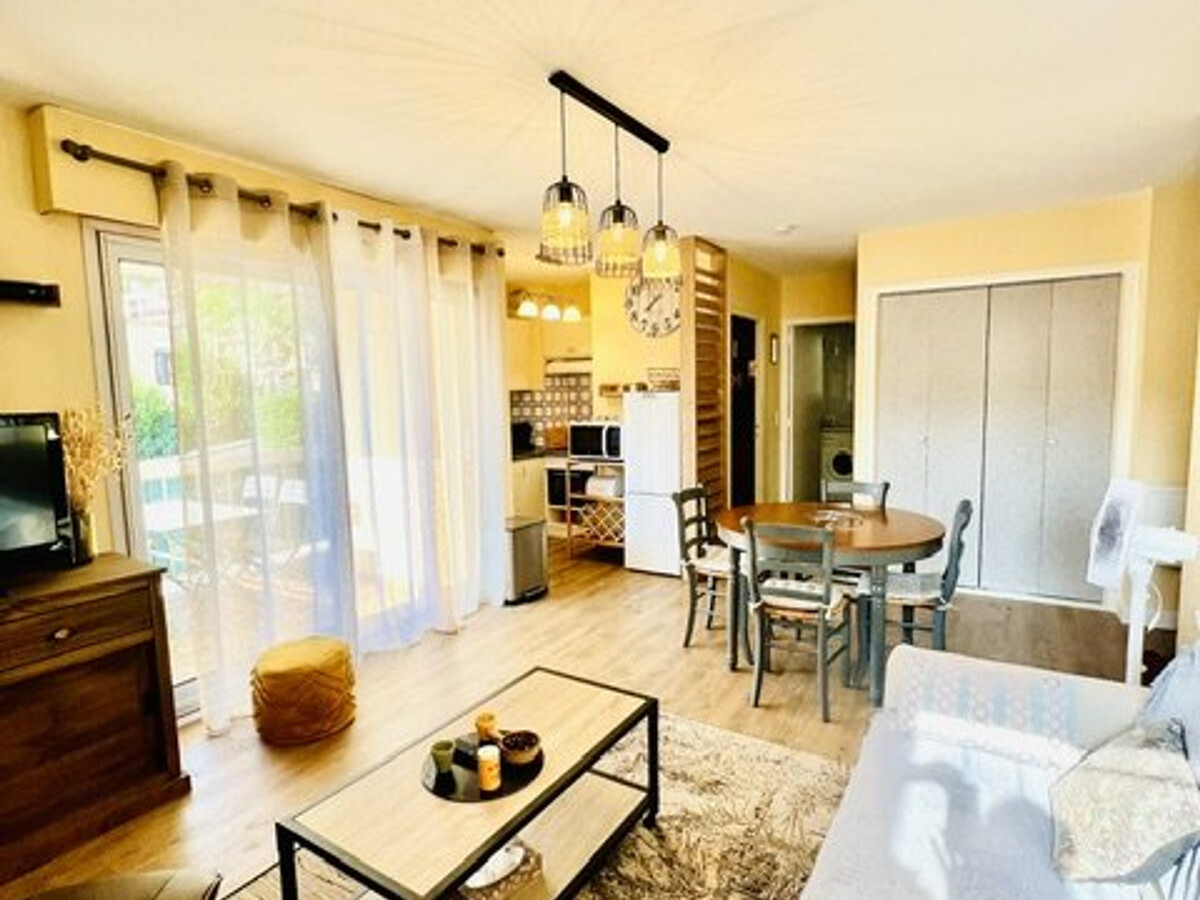 F2 40m² balcon avec parking près des Thermes - Photo 13