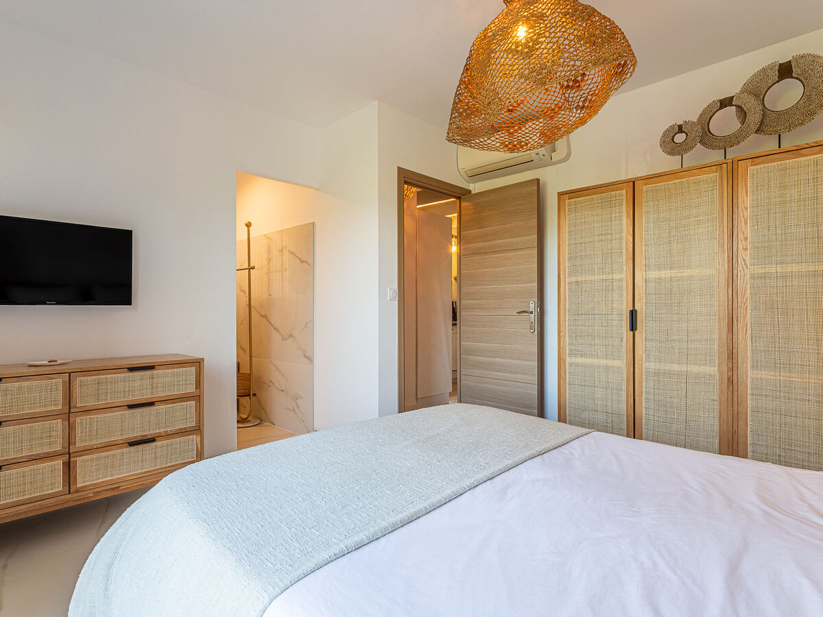 Le 444 - Villa 5 pièces avec piscine à Cogolin - Photo 10