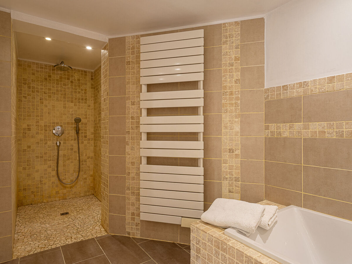 Le 444 - Villa 5 pièces avec piscine à Cogolin - Photo 23
